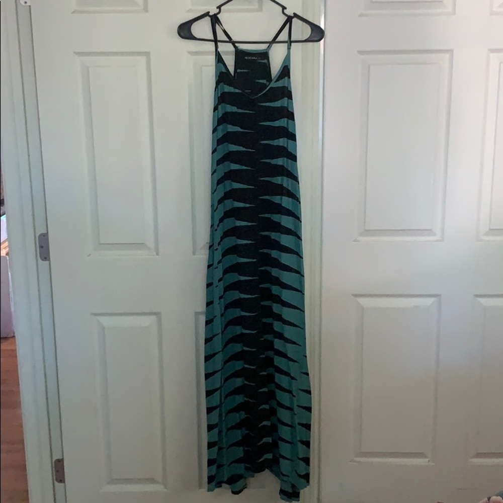 Manaola maxi dress size S
